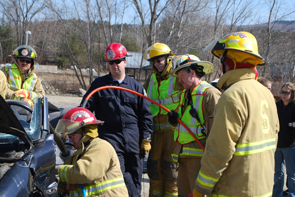 fire fighters practicing extractions