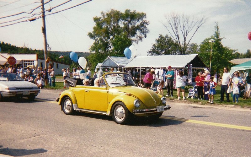 yellow VW Beetle